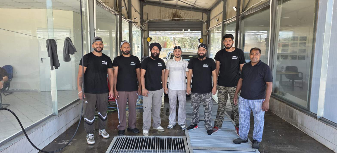 Η ομάδα του JetPark Car Wash